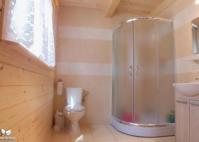 Batumi ロッジ ヤロスワビエツ