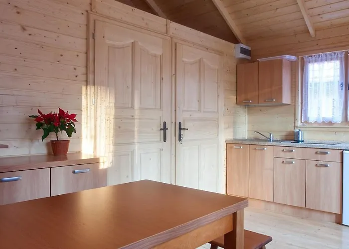 ロッジ Batumi ヤロスワビエツ